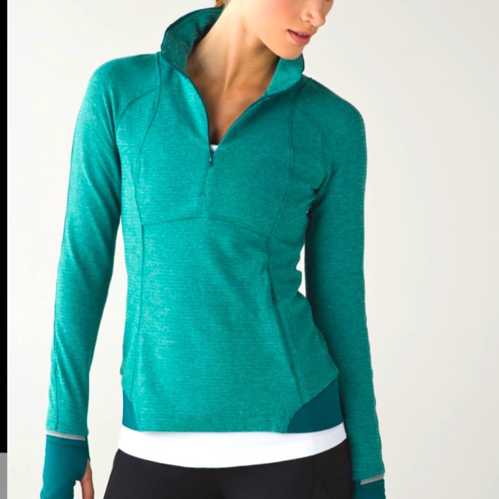 Lululemon Runderful 1/2 Zip in Hunter Green